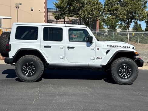 New 2026 Jeep Wrangler Unlimited Rubicon AWD/4WD image 2