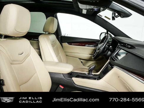 Used 2019 Cadillac XT5 Luxury image 24