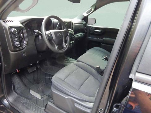 Used 2019 Chevrolet Silverado 1500 Custom Trail Boss w/ Custom Convenience Package image 11