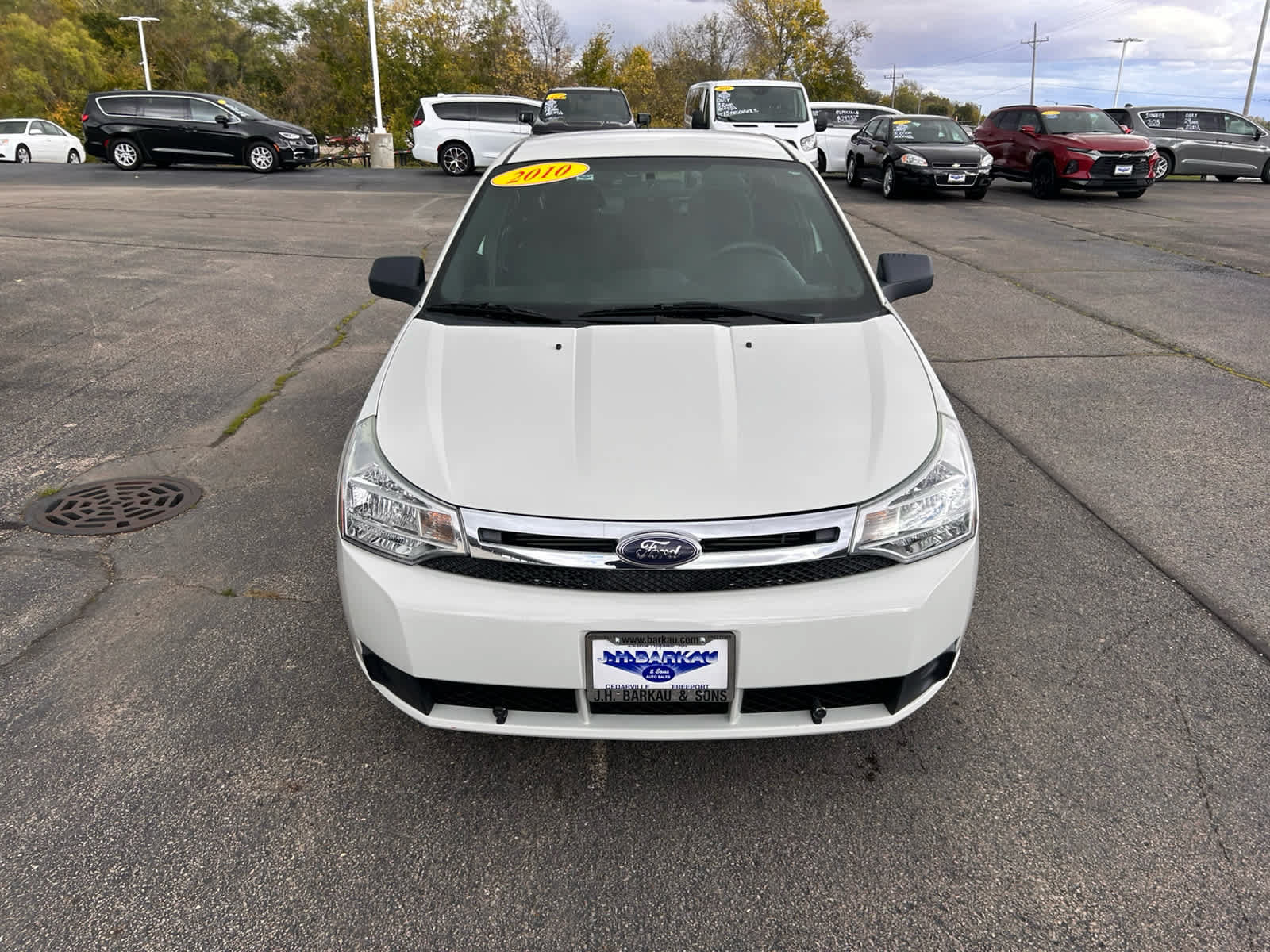 Used 2010 Ford Focus SE FWD image 2