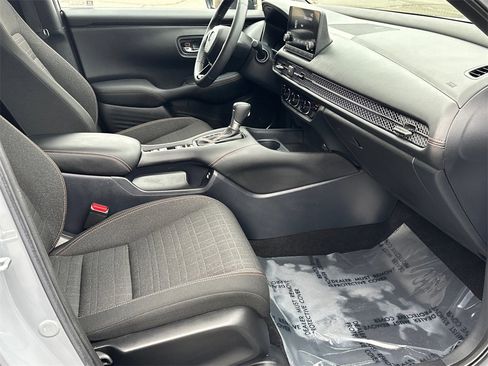 Used 2023 Honda HR-V Sport image 11