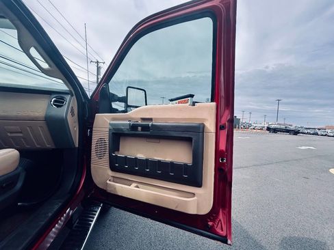 Used 2013 Ford F250 Lariat w/ Lariat Ultimate Pkg image 30