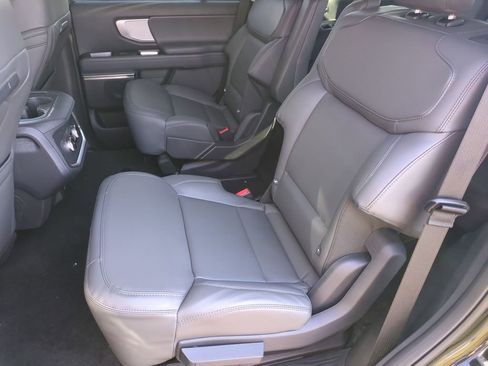 New 2026 Ford Expedition Active AWD/4WD image 19