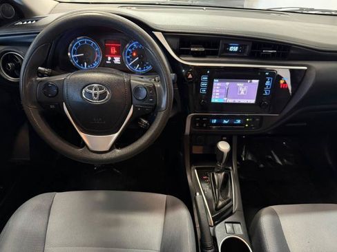 Used 2019 Toyota Corolla LE FWD image 15