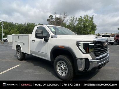 New 2024 GMC Sierra 3500 Pro w/ Convenience Package
