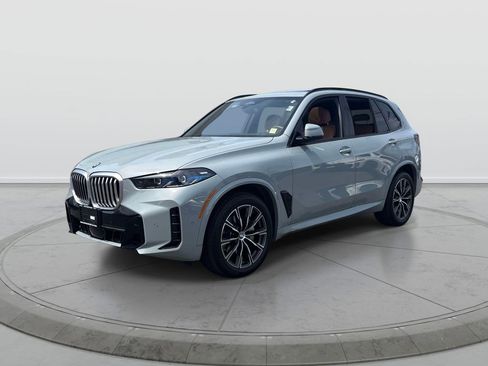 Used 2026 BMW X5 xDrive40i AWD/4WD image 3