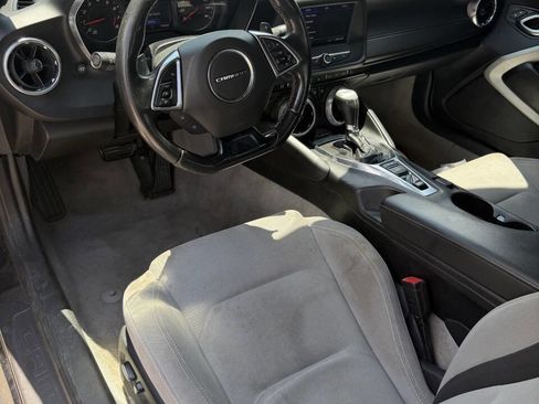 Used 2020 Chevrolet Camaro LT RWD image 5