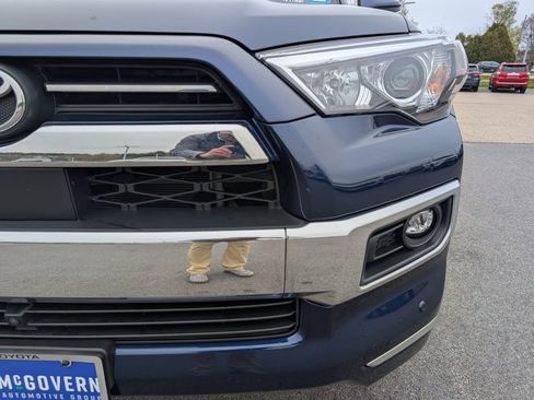 Used 2024 Toyota 4Runner Limited AWD/4WD image 11