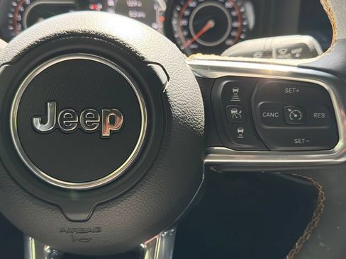Used 2024 Jeep Wrangler Unlimited Sahara AWD/4WD image 30