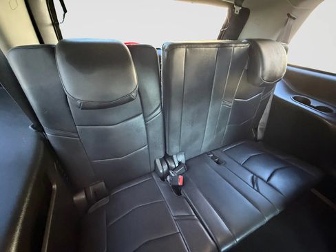 Used 2017 Cadillac Escalade Luxury AWD/4WD image 20