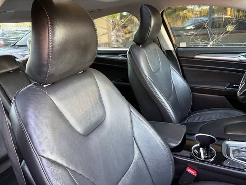 Used 2016 Ford Fusion Titanium image 27