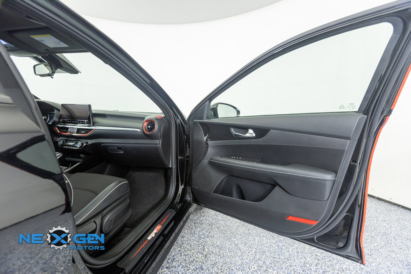 Used 2024 Kia Forte GT-Line w/ GT-Line Premium Package FWD image 39