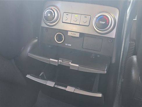 Used 2009 Hyundai Veracruz Limited w/ Navigation Pkg 4 FWD image 17