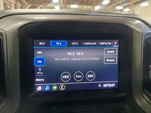 Used 2020 Chevrolet Silverado 1500 Custom w/ Custom Value Package AWD/4WD image 34