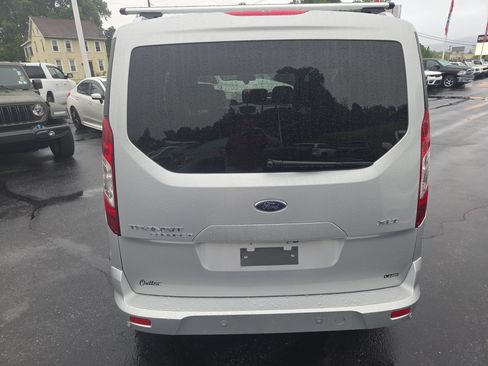 Used 2017 Ford Transit Connect XLT FWD image 5