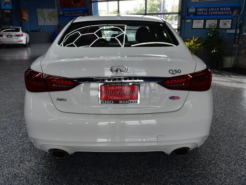 Used 2019 INFINITI Q50 Luxe w/ Essential Package (3.0T Luxe) AWD/4WD image 4