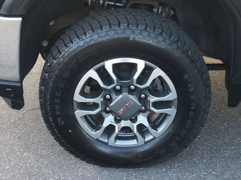 Used 2023 GMC Sierra 2500 SLE w/ SLE Value Package; AWD/4WD image 44