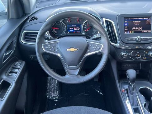 Used 2023 Chevrolet Equinox LT FWD image 17
