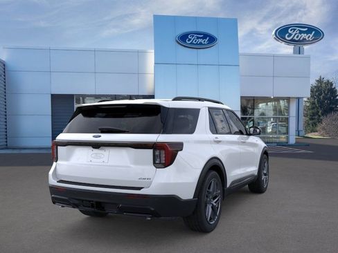 New 2026 Ford Explorer ST-Line w/ ST-Line Street Pack AWD/4WD image 8