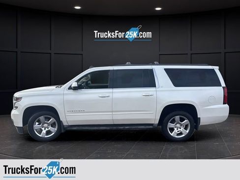 Used 2015 Chevrolet Suburban LT image 15