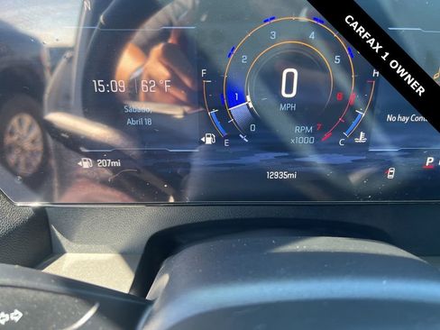 Used 2025 Chevrolet Traverse LT w/ Sun and Wheel Package image 6