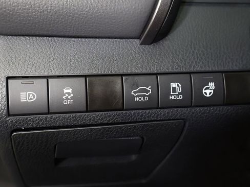 Used 2024 Toyota Camry SE image 36