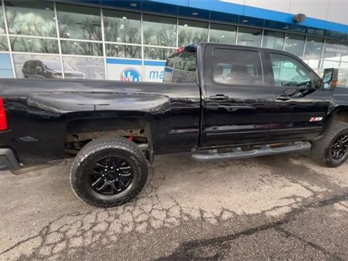 Used 2016 Chevrolet Silverado 2500 LT w/ Midnight Edition image 8