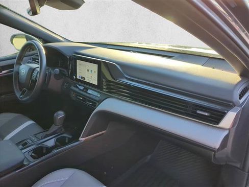 Used 2025 Toyota Camry SE w/ Convenience Package FWD image 25