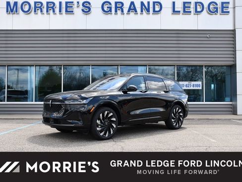 New 2026 Lincoln Nautilus Reserve w/ Jet Appearance Package AWD/4WD image 1