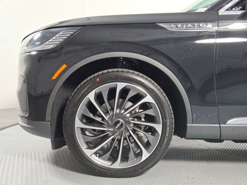 New 2026 Lincoln Aviator Reserve AWD/4WD image 11
