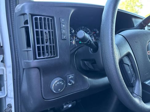 Used 2024 GMC Savana 2500 w/ Driver Convenience Package image 18