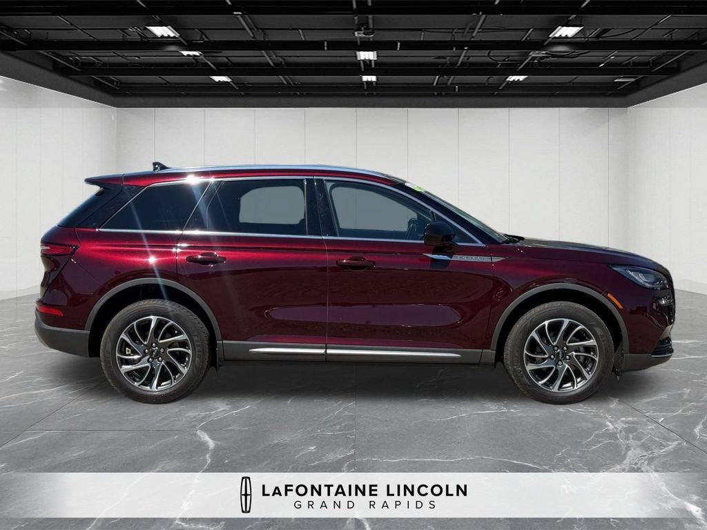 Certified 2020 Lincoln Corsair FWD w/ Equipment Group 101A image 6
