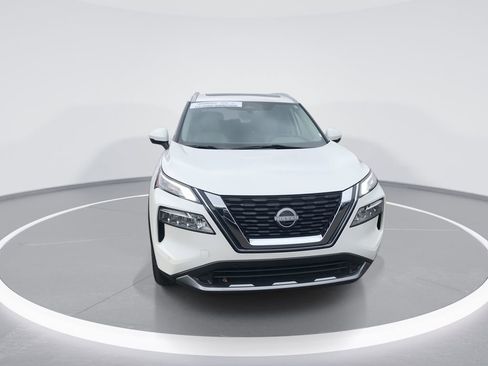 Used 2023 Nissan Rogue SL w/ SL Premium Package image 3