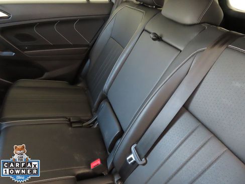 Used 2023 Volkswagen Tiguan SE image 23