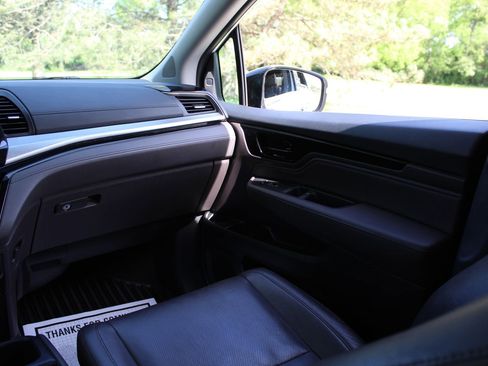 Used 2019 Honda Odyssey Elite image 11