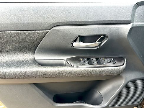 New 2026 Nissan Kicks SV w/ SV Premium Package FWD image 14