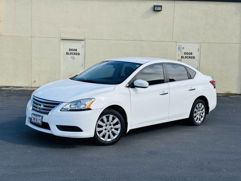 Used 2015 Nissan Sentra SV image 4