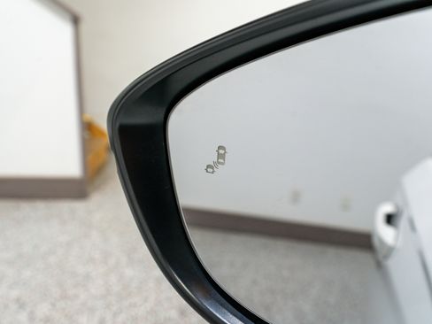 Used 2023 Honda Accord Touring image 13