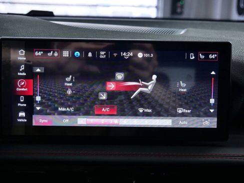 Used 2024 Dodge Hornet GT image 42