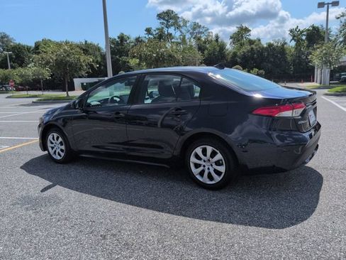 Certified 2022 Toyota Corolla LE FWD image 6