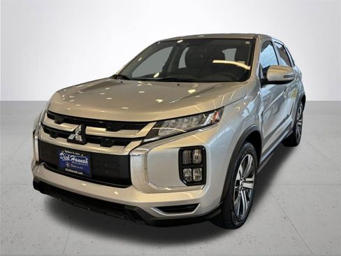 Used 2024 Mitsubishi Outlander Sport SE image 2