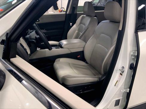 Used 2022 Nissan Pathfinder SL w/ SL Black Package image 8