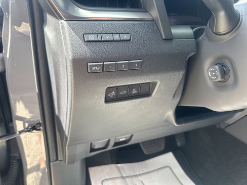 Used 2024 Lexus GX 550 w/ Accessory Package (31) AWD/4WD image 29