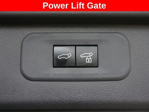 Certified 2025 Toyota Grand Highlander FWD image 17