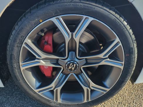 Used 2018 Kia Stinger GT2 image 24