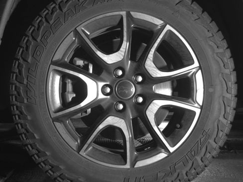 Used 2025 Jeep Compass Trailhawk AWD/4WD image 12