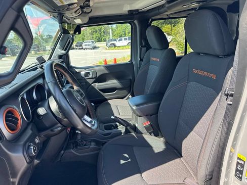 Used 2023 Jeep Gladiator Mojave w/ Cold Weather Group AWD/4WD image 23