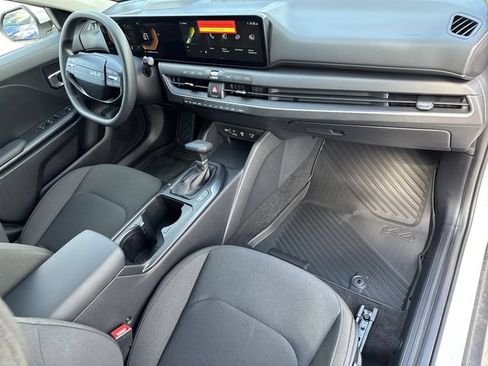 New 2026 Kia K4 FWD image 13