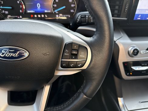 Certified 2022 Ford Explorer XLT w/ Equipment Group 202A image 23