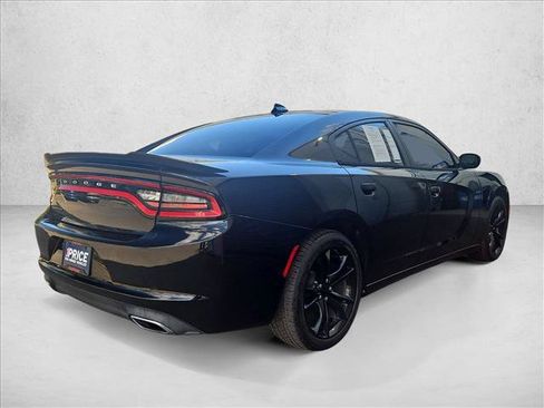 Used 2016 Dodge Charger SXT w/ Blacktop Package RWD image 5